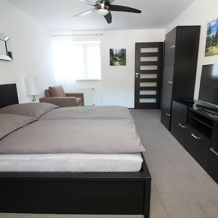 Apartament Meander Apartment ชกลาร์สกา ปอเรมบา ภายนอก รูปภาพ