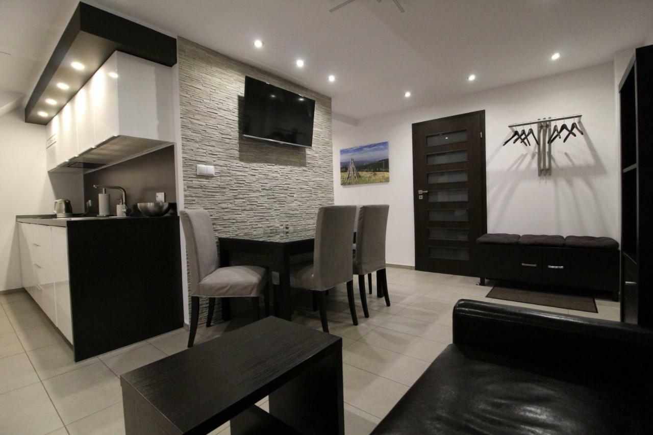 Apartament Meander Apartment ชกลาร์สกา ปอเรมบา ภายนอก รูปภาพ