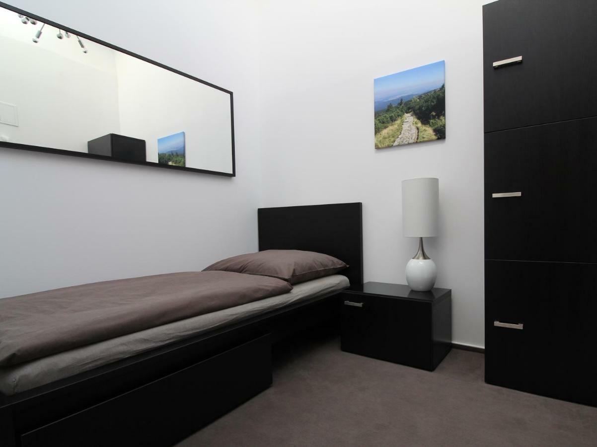 Apartament Meander Apartment ชกลาร์สกา ปอเรมบา ภายนอก รูปภาพ
