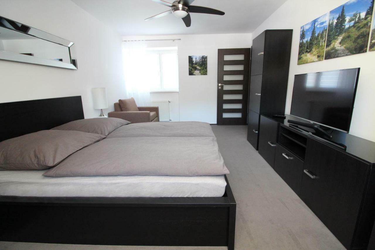 Apartament Meander Apartment ชกลาร์สกา ปอเรมบา ภายนอก รูปภาพ